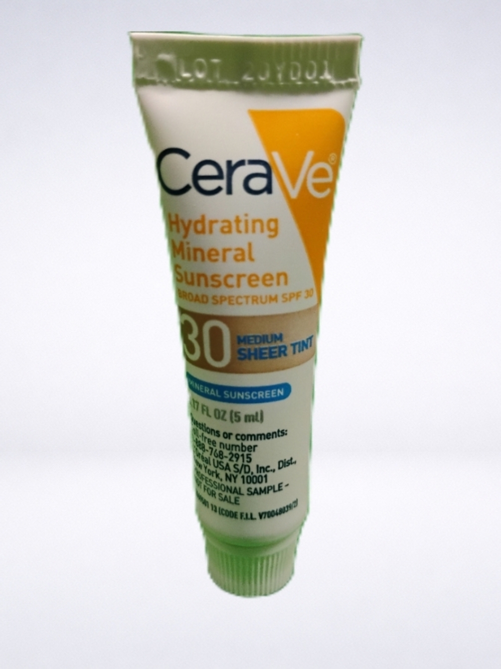 15 pack EXP 11-26: CeraVe Hydrating Mineral Sunscreen Medium Sheer Tint SPF 30 - Picture 2 of 3